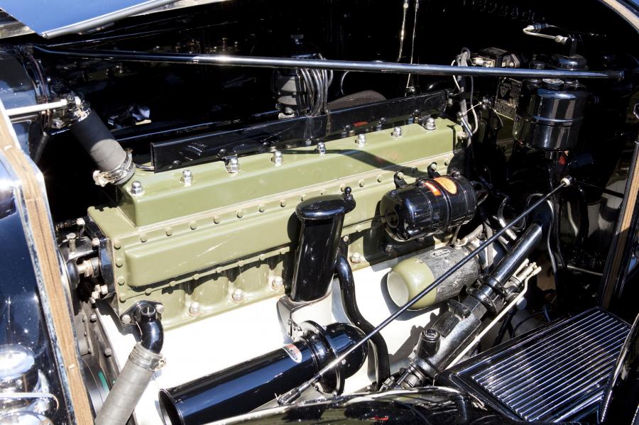 Моторный отсек Packard Standard Eight Sport Phaeton (902-521) 1932 года  (фото 2 из 40)